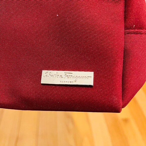 Vintage Salvatore Ferragamo Airlines Business Amenity Kit Toiletry Bag - Picture 8 of 16